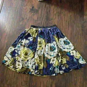 Old Navy Floral Print Skirt SZ XS